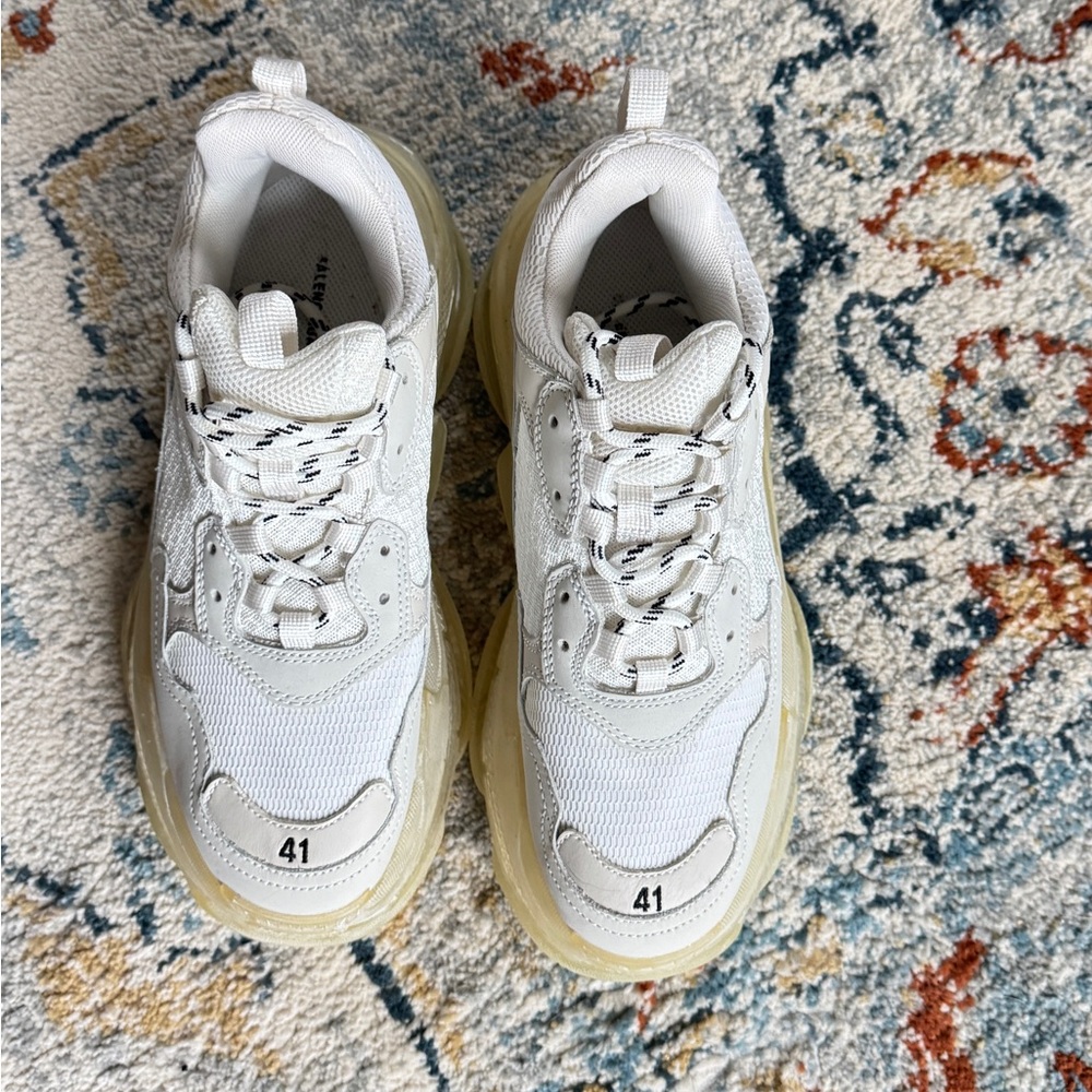 Men’s Balenciaga Triple S size 41/8 White
